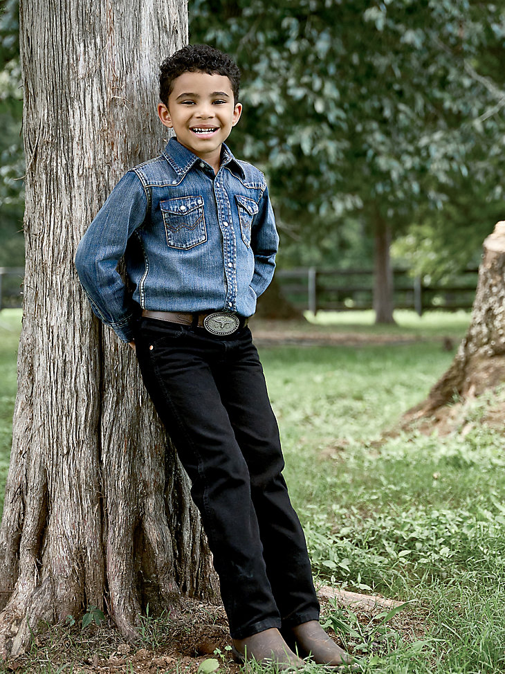 vaqueros wrangler cowboy cut original fit para niño 4-7 teñidos en negro