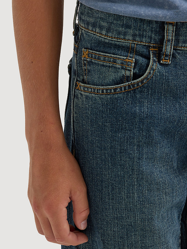 vaqueros rectos clásicos wrangler five star para niño 4-7 en tono denim sunkissed
