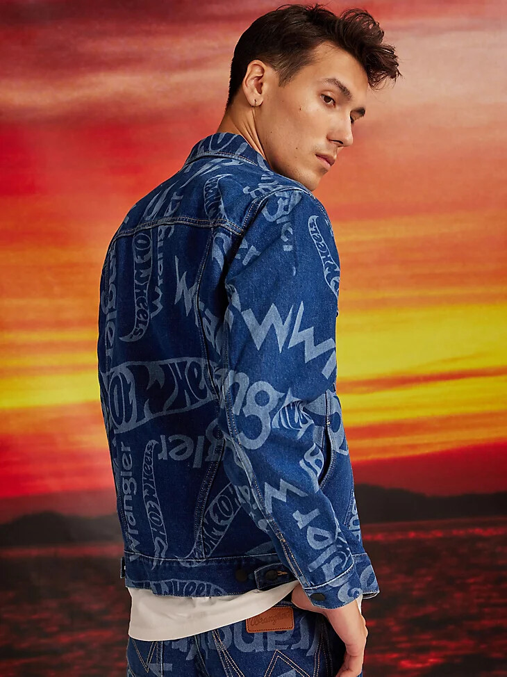 chaqueta vaquera con logotipo láser wrangler x hot wheels para hombre color azul medio láser