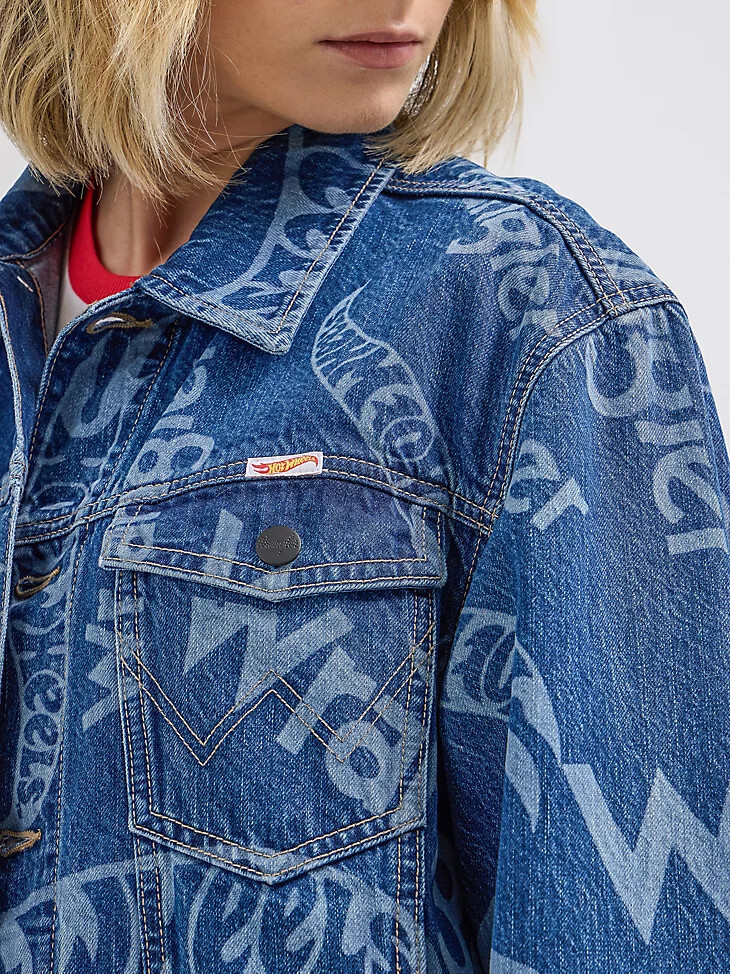 chaqueta vaquera con logotipo láser wrangler x hot wheels para hombre color azul medio láser