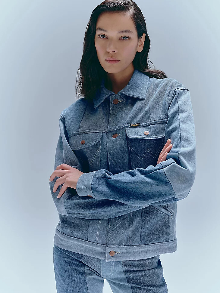 chaqueta wrangler x beyond retro icons con lavado claro