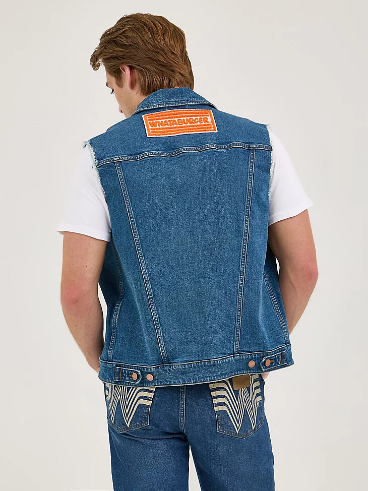 chaleco recortado wrangler x whataburger para hombre rodeo dust fade