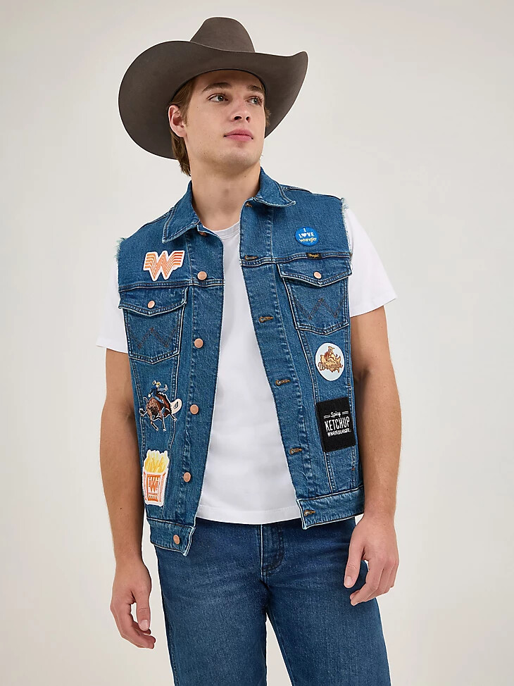 chaleco recortado wrangler x whataburger para hombre rodeo dust fade
