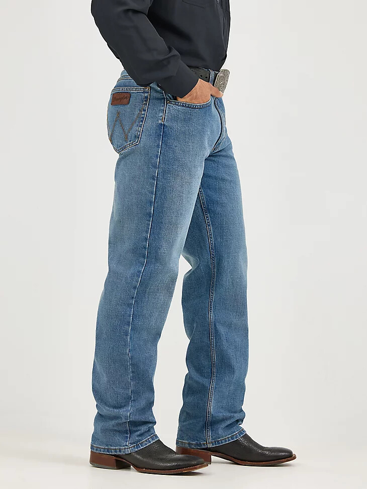 vaqueros wrangler 20x active flex de corte relajado para hombre azul almirante