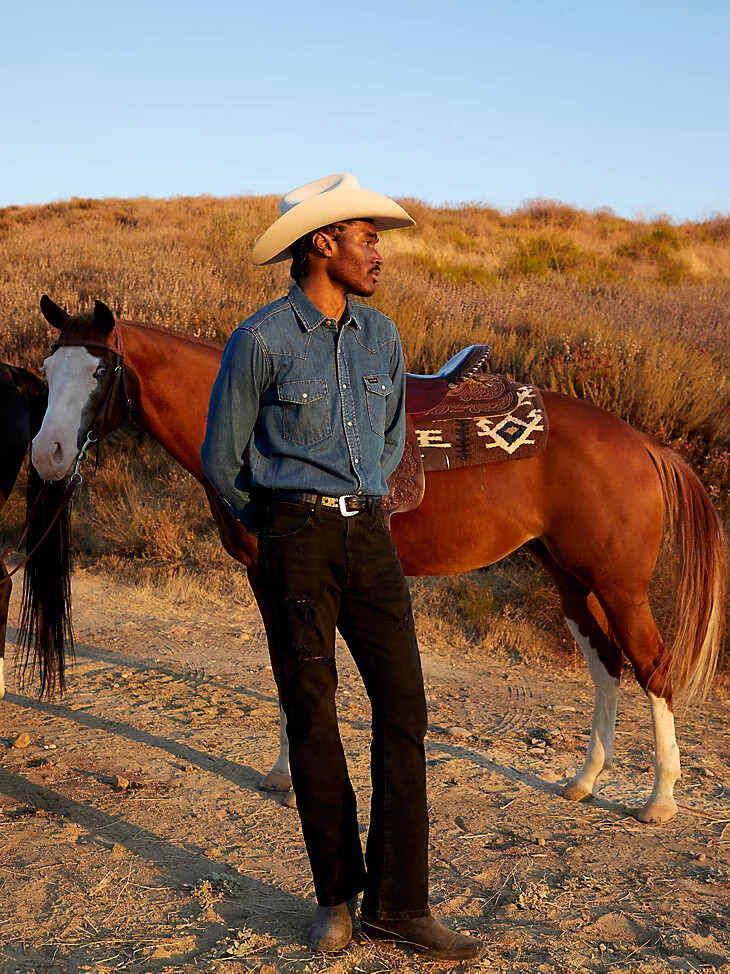 vaqueros ajustados de corte bota para hombre de wrangler x pacsun wagon tire