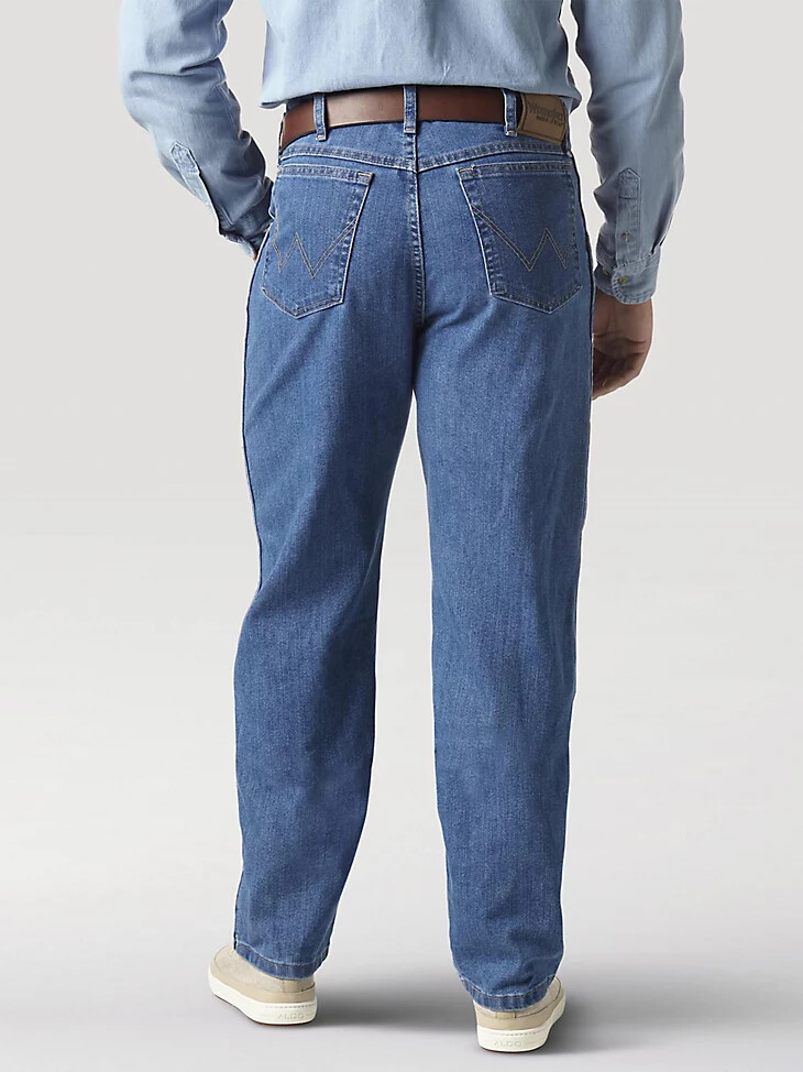 jean de mezclilla flexible y elástico relajado wrangler rugged wear - lavado a la piedra lavado a la piedra