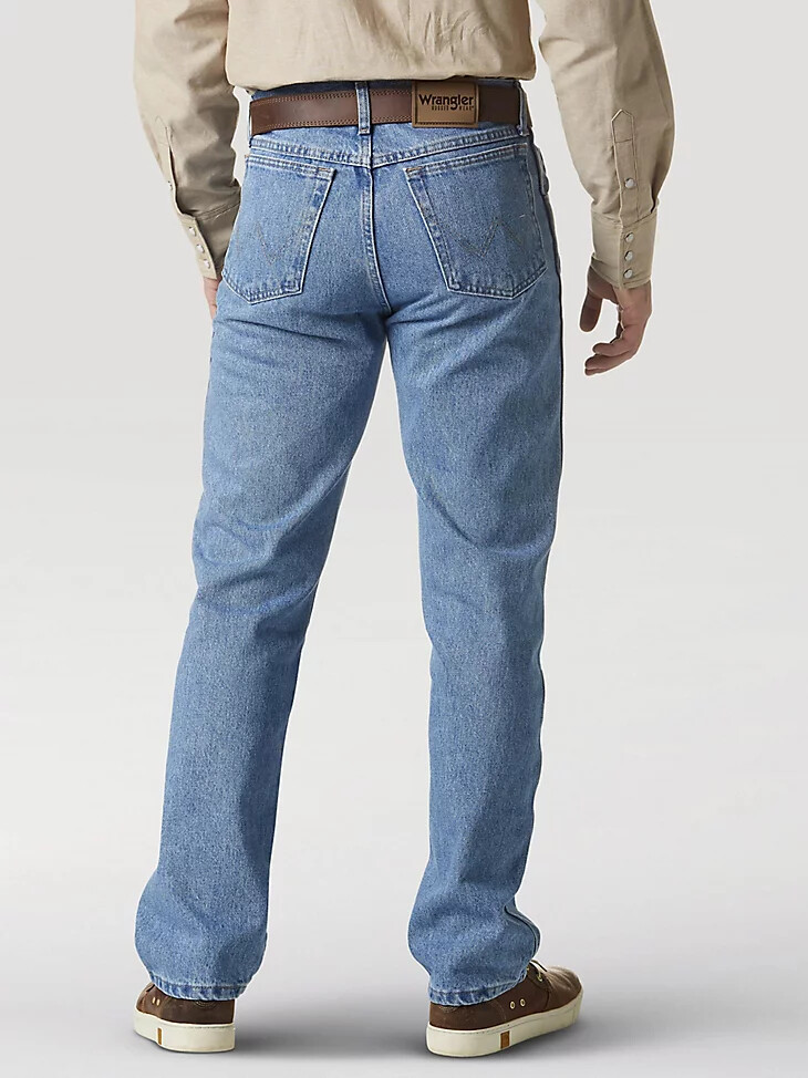 wrangler rugged wear jean de corte clásico con lavado rugoso