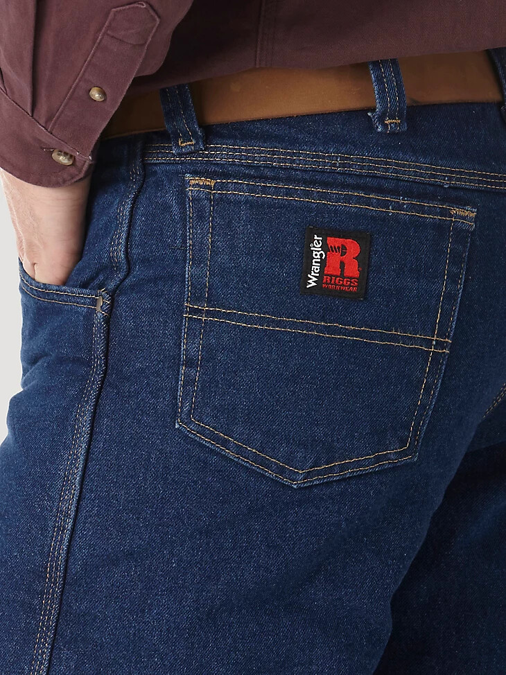 wrangler riggs workwear jean de cinco bolsillos con forro acolchado color índigo antiguo