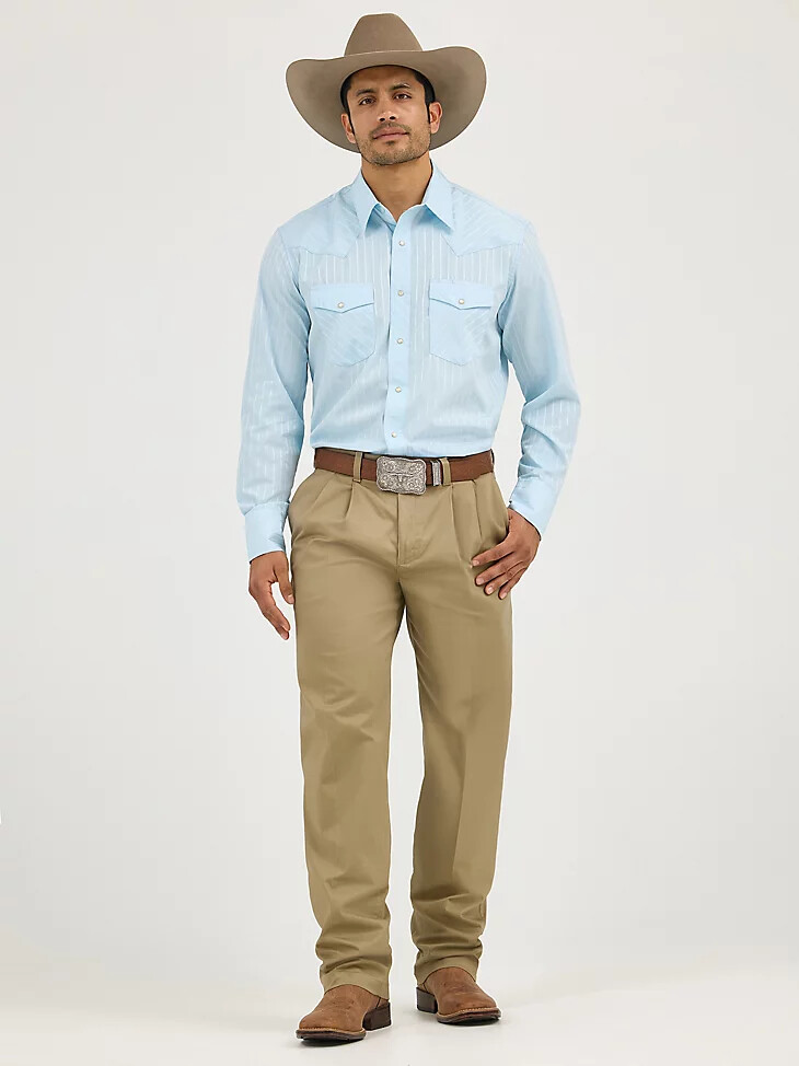pantalones wrangler casuals de corte relajado con pliegues delanteros para hombre color caqui