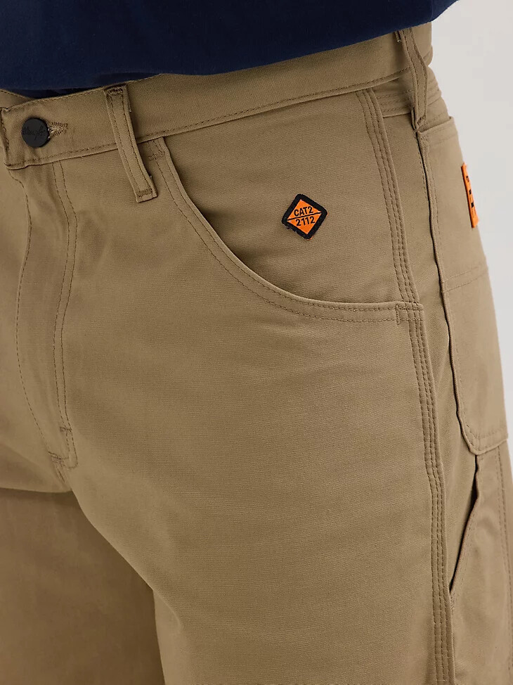 pantalón de carpintero riggs resistente al fuego wrangler fr color caqui