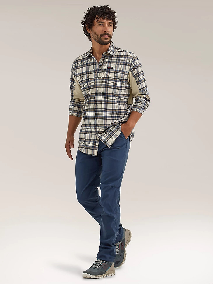 pantalones deportivos wrangler atg wyoming trail para hombre color azul noche