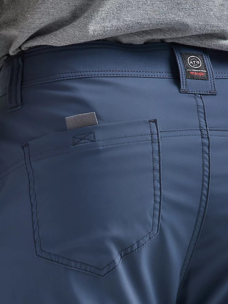 pantalones deportivos wrangler atg wyoming trail para hombre color azul noche