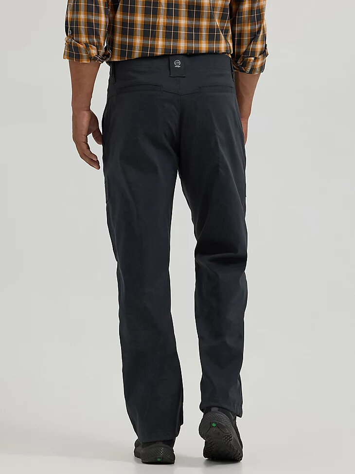 pantalón cargo relajado wrangler atg para hombre negro azabache