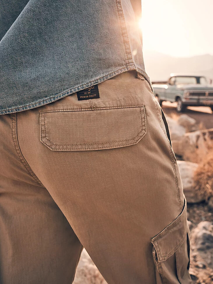 pantalón cargo ripstop para hombre color caqui militar vintage