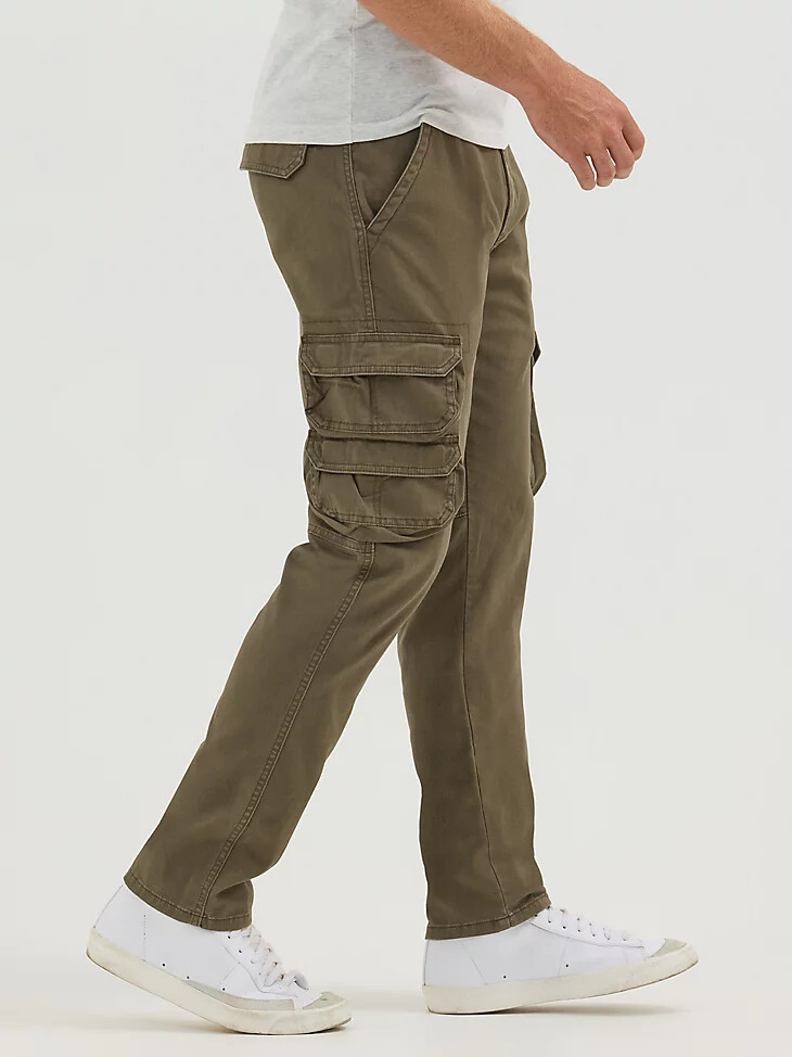 pantalón cargo cónico wrangler flex para hombre color verde pino