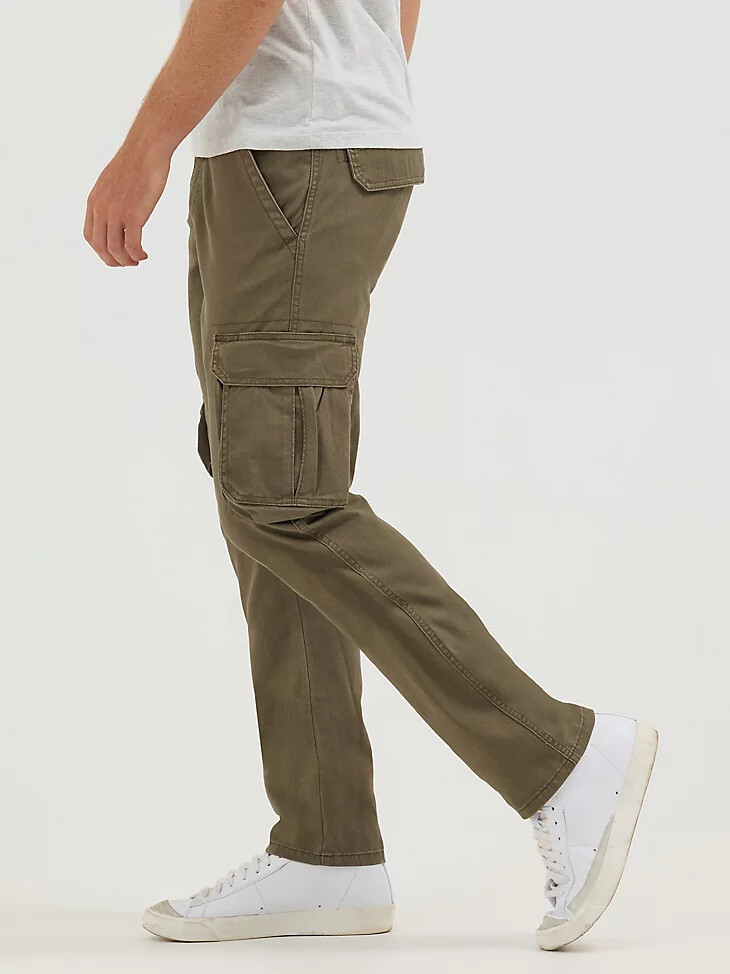 pantalón cargo cónico wrangler flex para hombre color verde pino