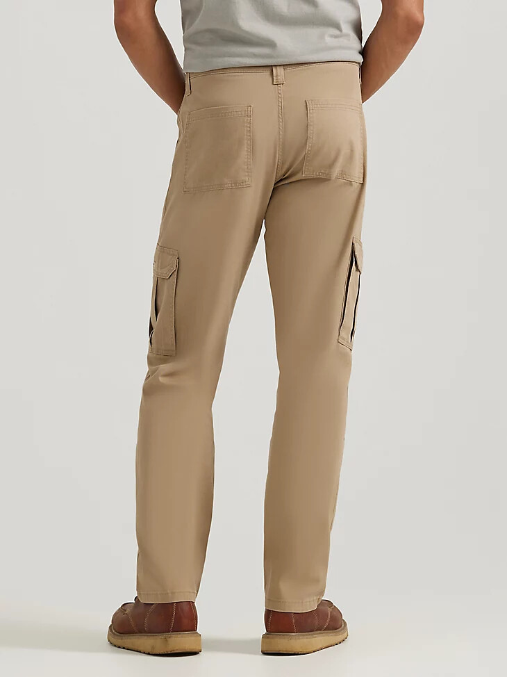 pantalón cargo wrangler comfort flex waist para hombre color grano