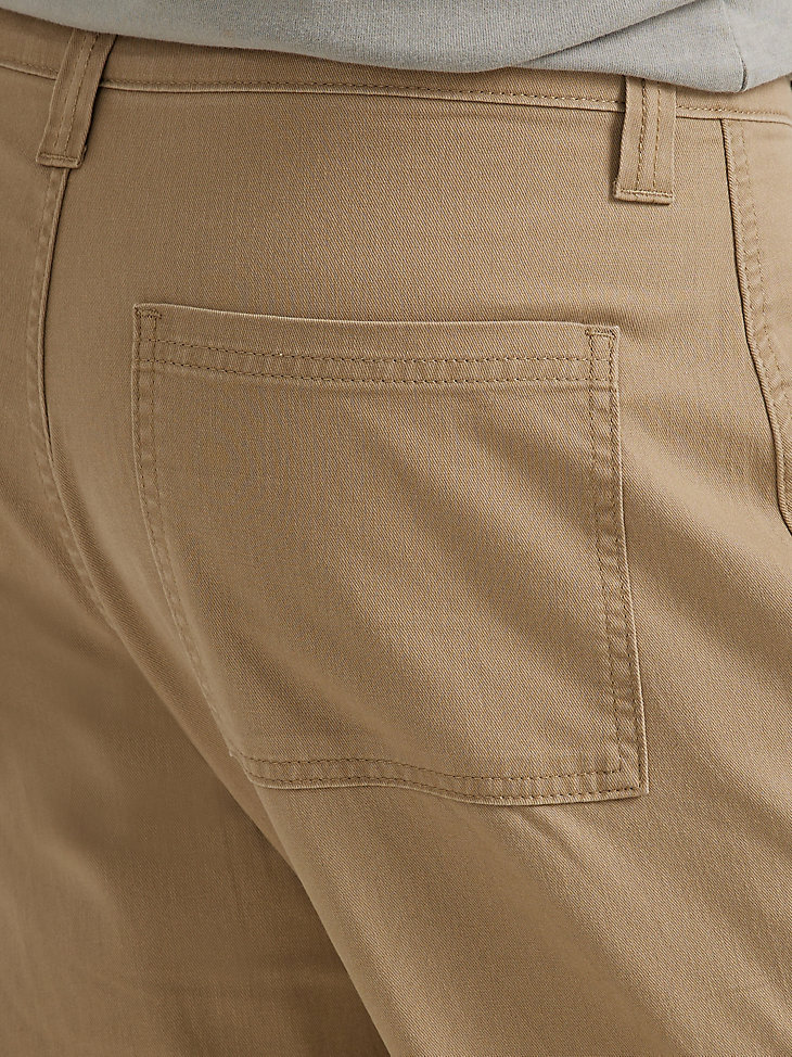 pantalón cargo wrangler comfort flex waist para hombre color grano