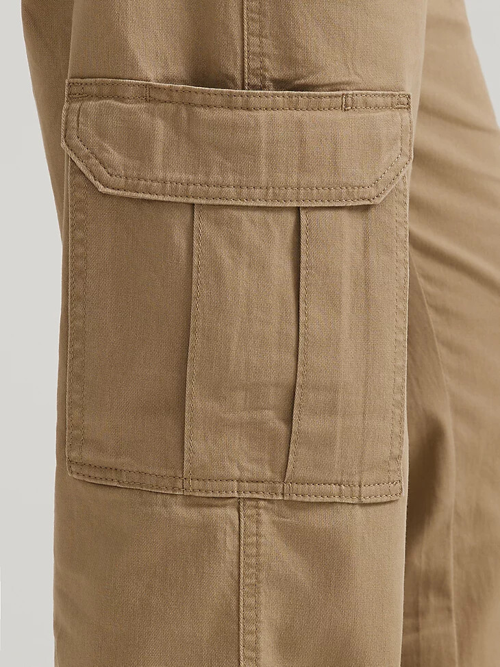 pantalón cargo wrangler comfort flex waist para hombre color grano