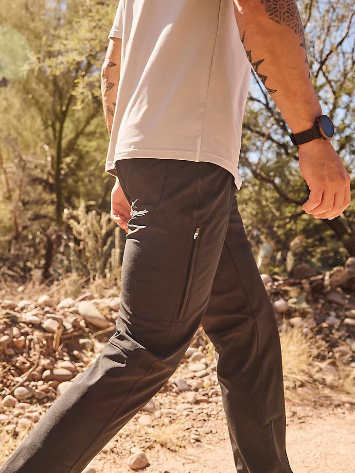 pantalón wrangler atg fwds de cinco bolsillos para hombre negro azabache