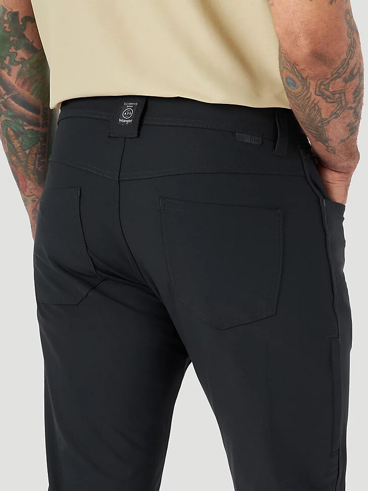 pantalón wrangler atg fwds de cinco bolsillos para hombre negro azabache