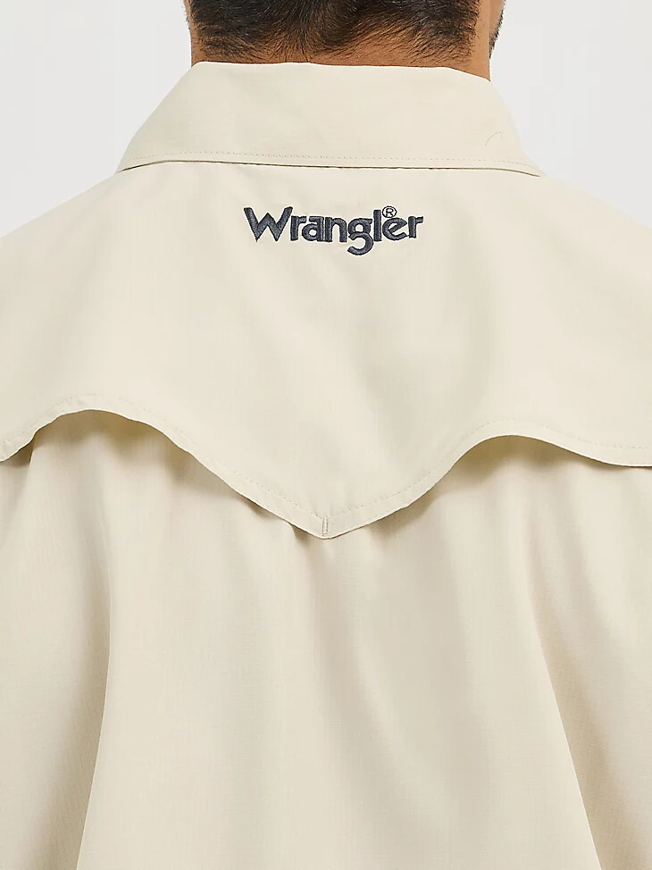 camisa wrangler performance snap de manga larga lisa para hombre color nublado