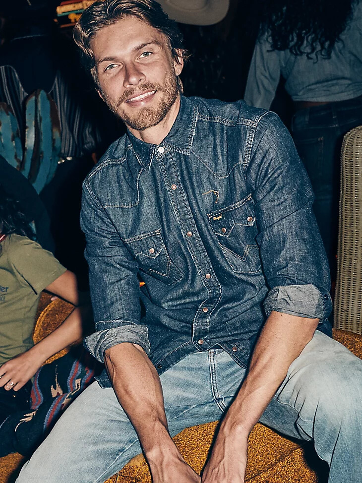 camisa wrangler x buffalo trace revival para hombre en color roble índigo