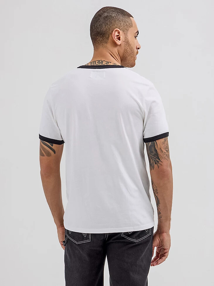camiseta con logo de wrangler x hot wheels para hombre color blanco brillante