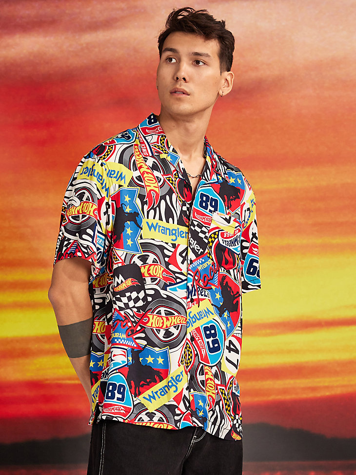 camisa de recuerdo para hombre wrangler x hot wheels multicolor
