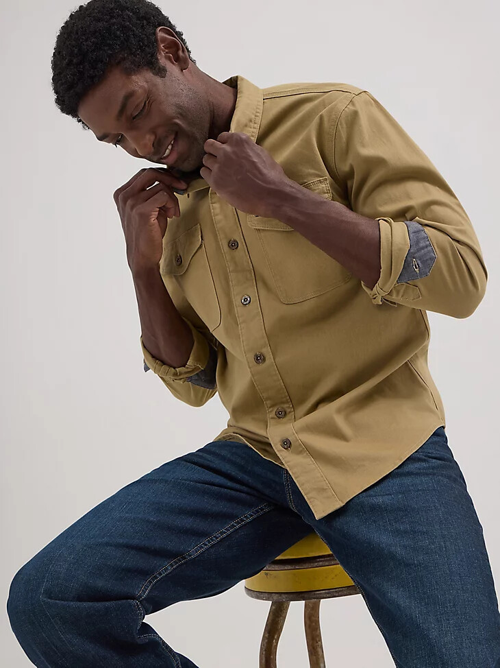 camisa de sarga elástica wrangler epic soft para hombre kelp