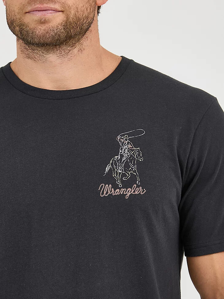 camiseta wrangler con gráfico en la espalda para hombre color negro azabache