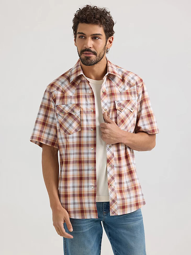 camisa wrangler retro de manga corta con bolsillo de diente de sierra y broche estilo western para hombre color marrón clásico