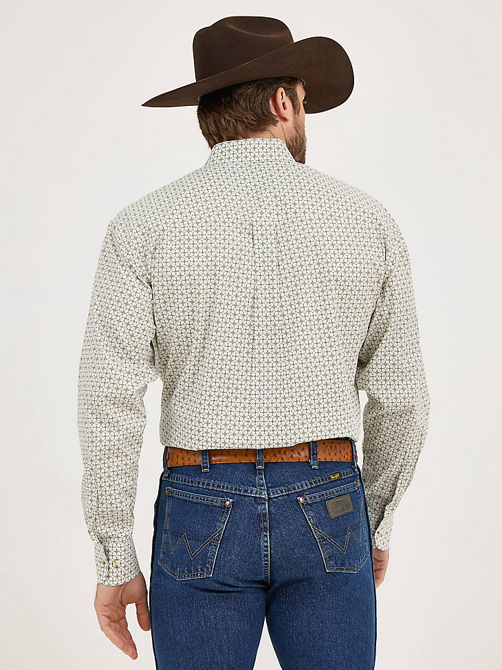 camisa wrangler george strait de manga larga con botones y dos bolsillos color tostado