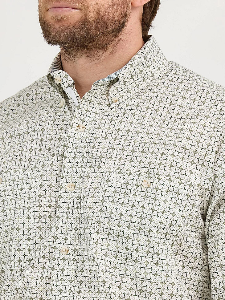 camisa wrangler george strait de manga larga con botones y dos bolsillos color tostado