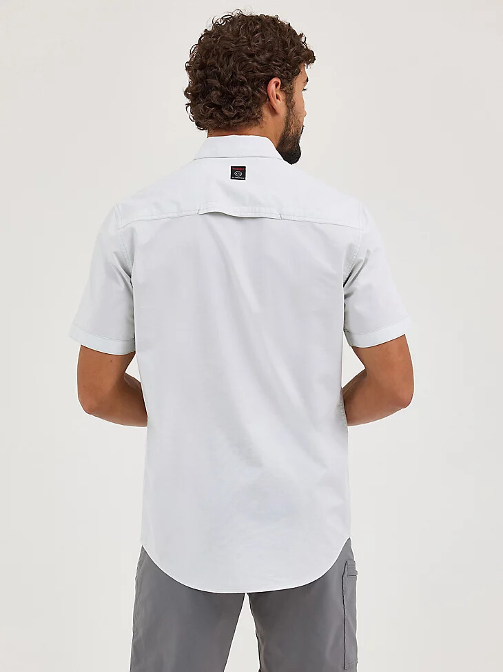 camisa wrangler atg cedar con bolsillo y cremallera para hombre color verde limo