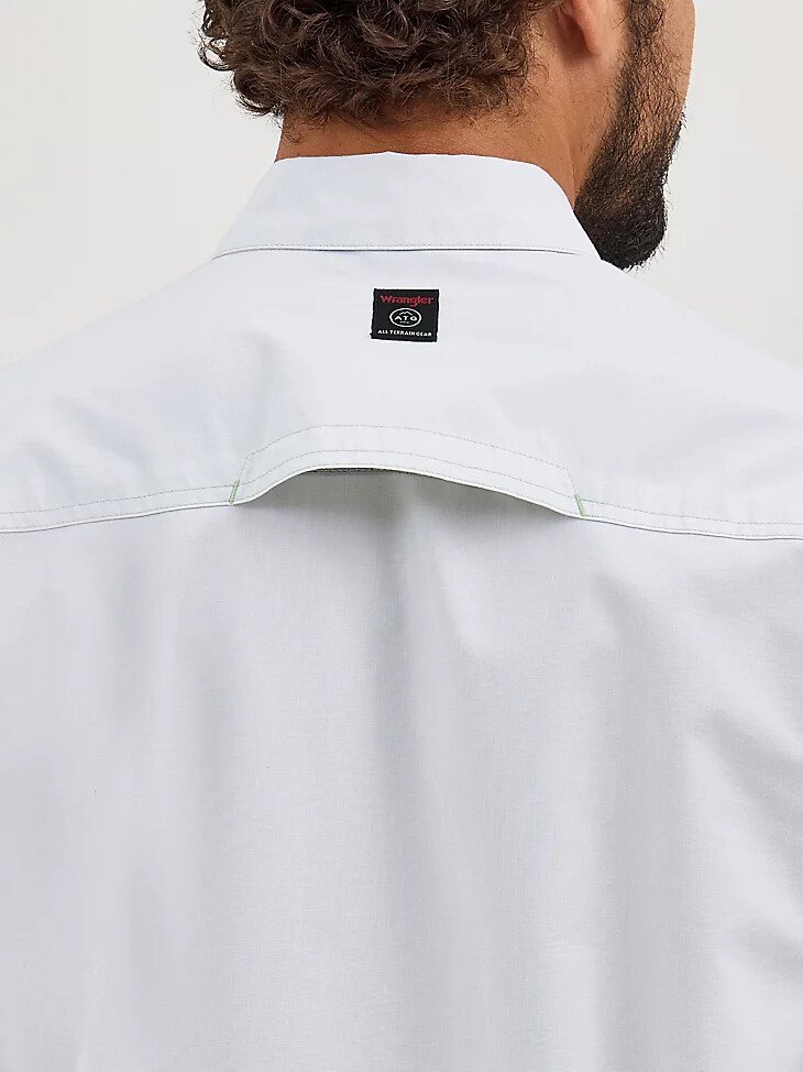 camisa wrangler atg cedar con bolsillo y cremallera para hombre color verde limo