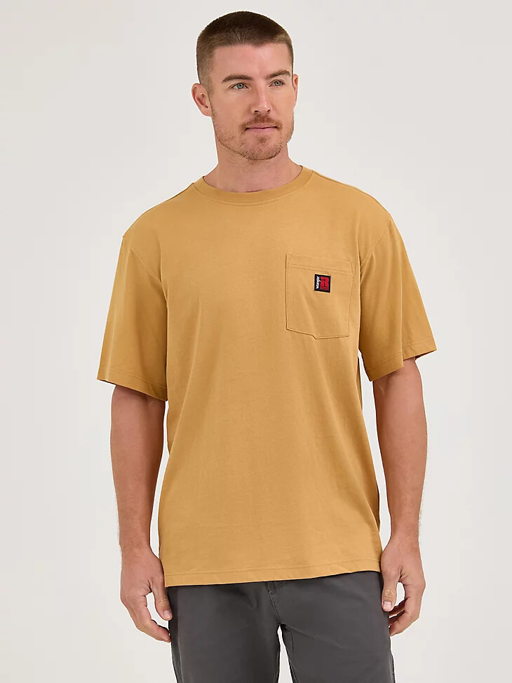 camiseta de manga corta con bolsillo wrangler riggs workwear en dorado pálido