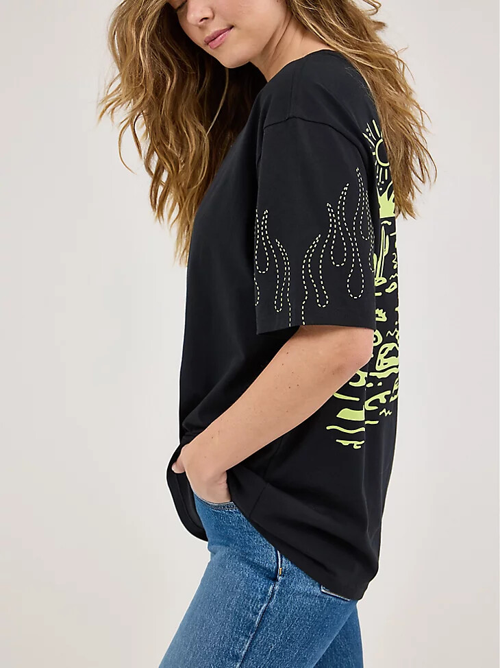 camiseta negra the bronc de wrangler x happy socks