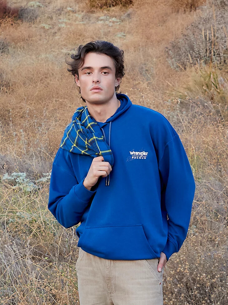sudadera con capucha gráfica wrangler x pacsun para hombre limoges