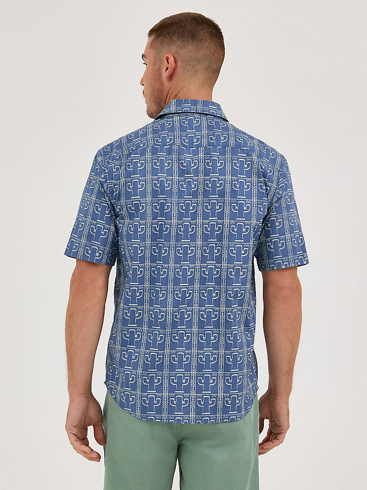 camisa de campamento estampada para hombre moonlight cactus
