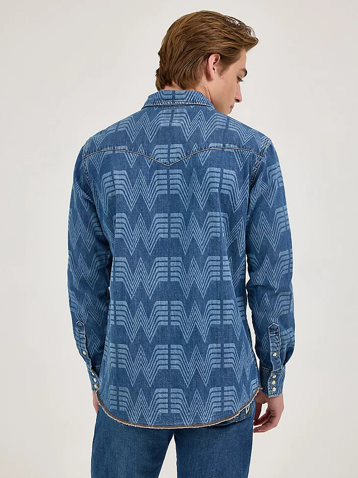 camisa con estampado occidental wrangler x whataburger con lavado vaquero