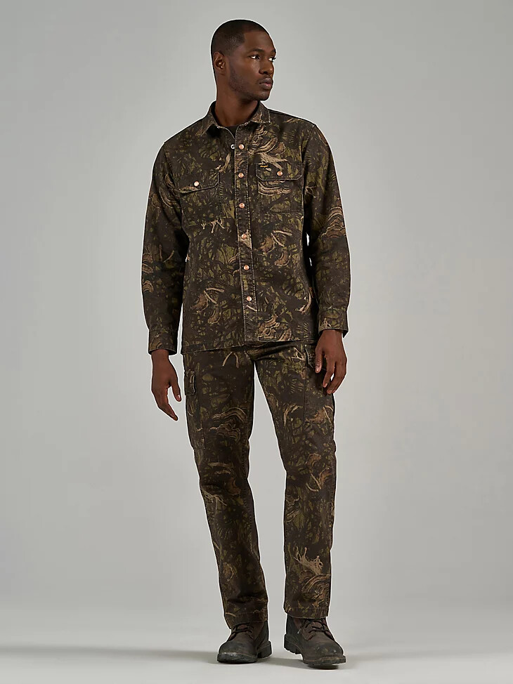camisa de camuflaje cordyceps de wrangler x the last of us