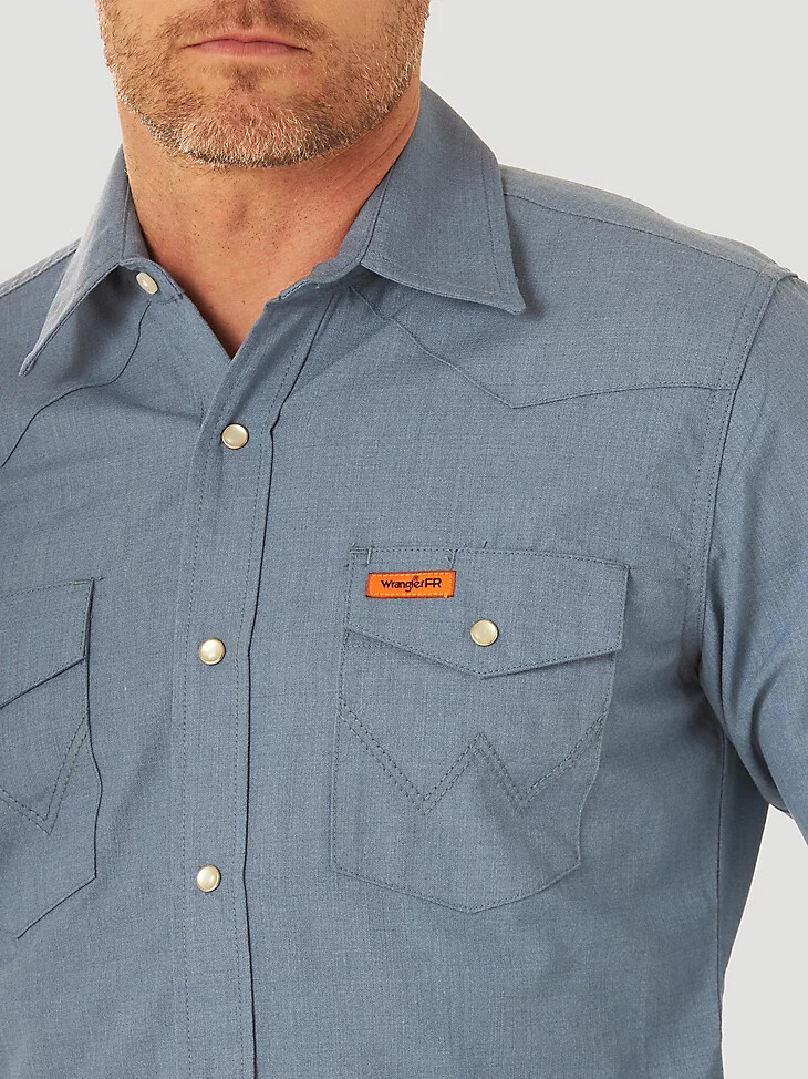 camisa wrangler fr ignífuga 20x con broches western de color azul liso