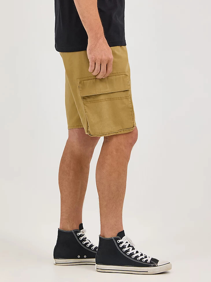 pantalón corto cargo de sarga para hombre color bronce antiguo
