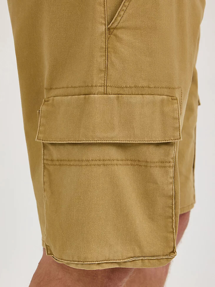 pantalón corto cargo de sarga para hombre color bronce antiguo
