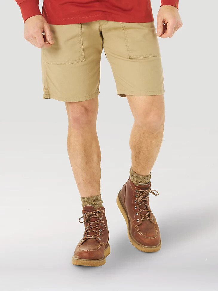 pantalón corto de trabajo wrangler riggs workwear de corte regular color caqui dorado