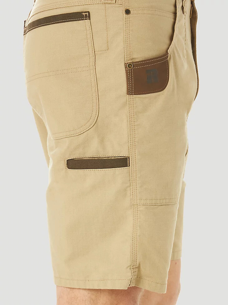 pantalón corto de trabajo wrangler riggs workwear de corte regular color caqui dorado