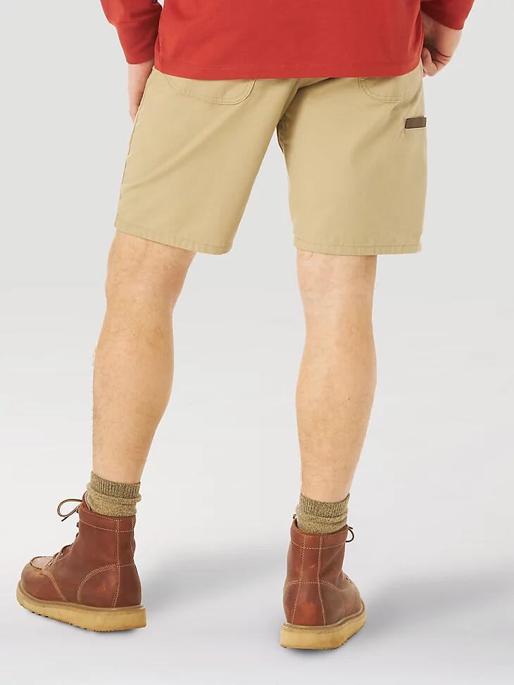 pantalón corto de trabajo wrangler riggs workwear de corte regular color caqui dorado