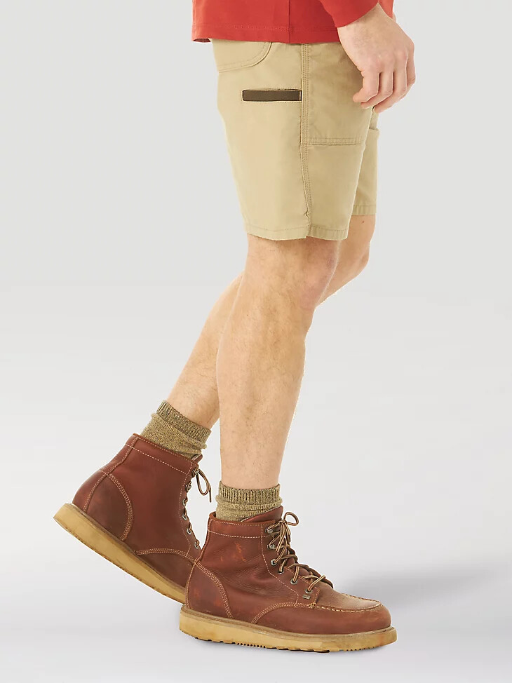 pantalón corto de trabajo wrangler riggs workwear de corte regular color caqui dorado