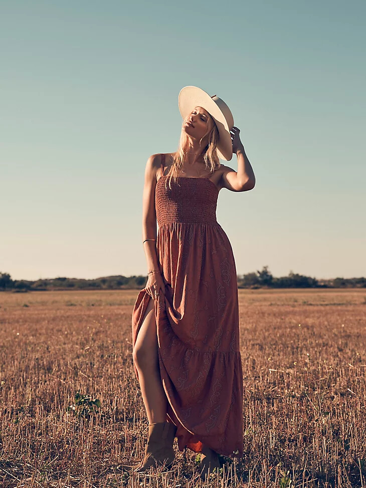 vestido largo con corpiño fruncido para mujer color óxido